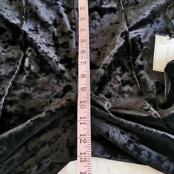 1. State Crushed Black Velvet Stirrup Pants Size L - Picture 6 of 7
